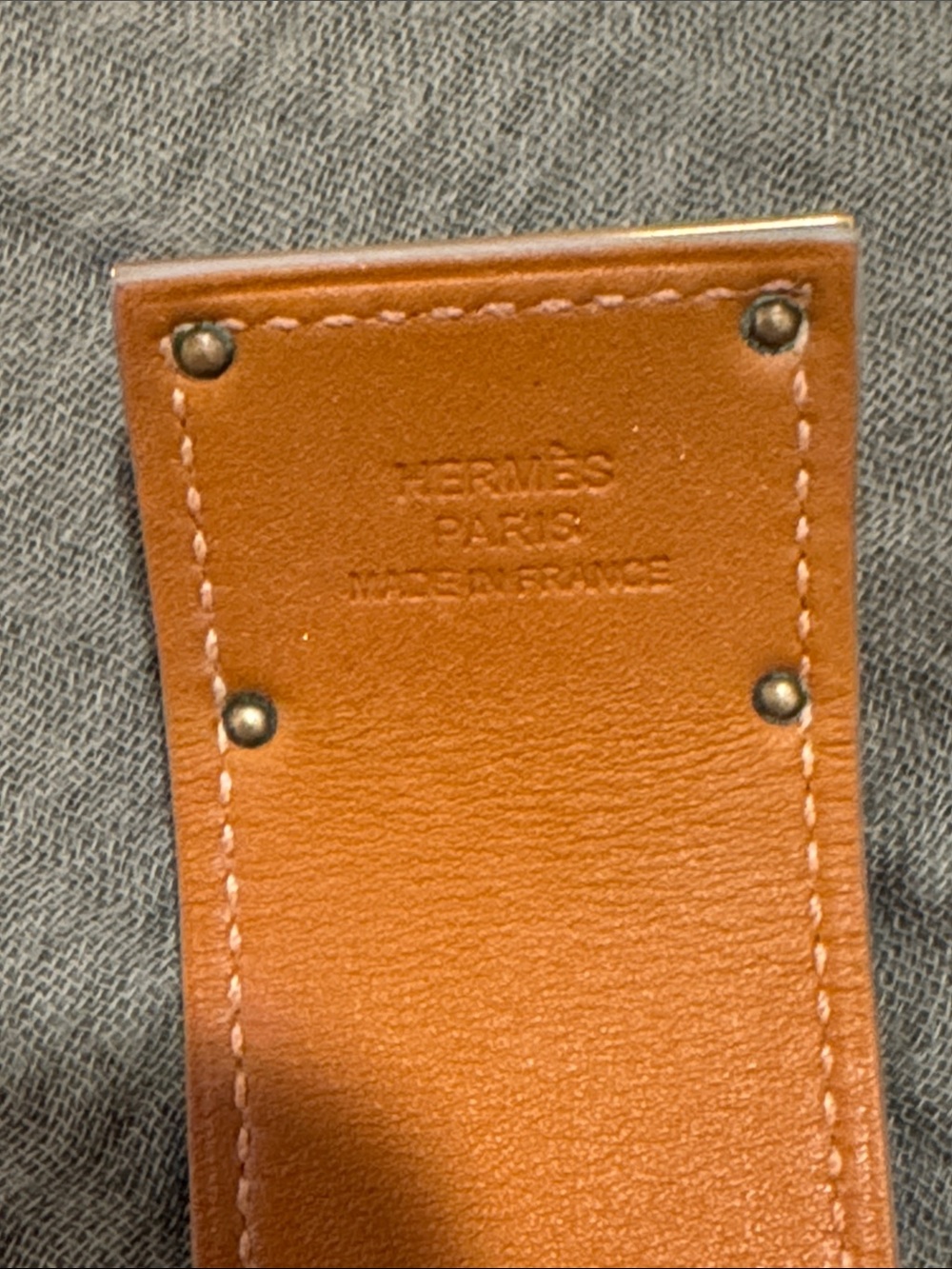Hermès Kelly Dog bracelet cream leather Gold-Tone H Hardware - Picture 2 of 8